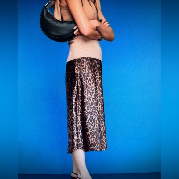 TALBOTS LEOPARD PRINT SATIN MIDI SKIRT SIZE 6 NWT! - Picture 2 of 5